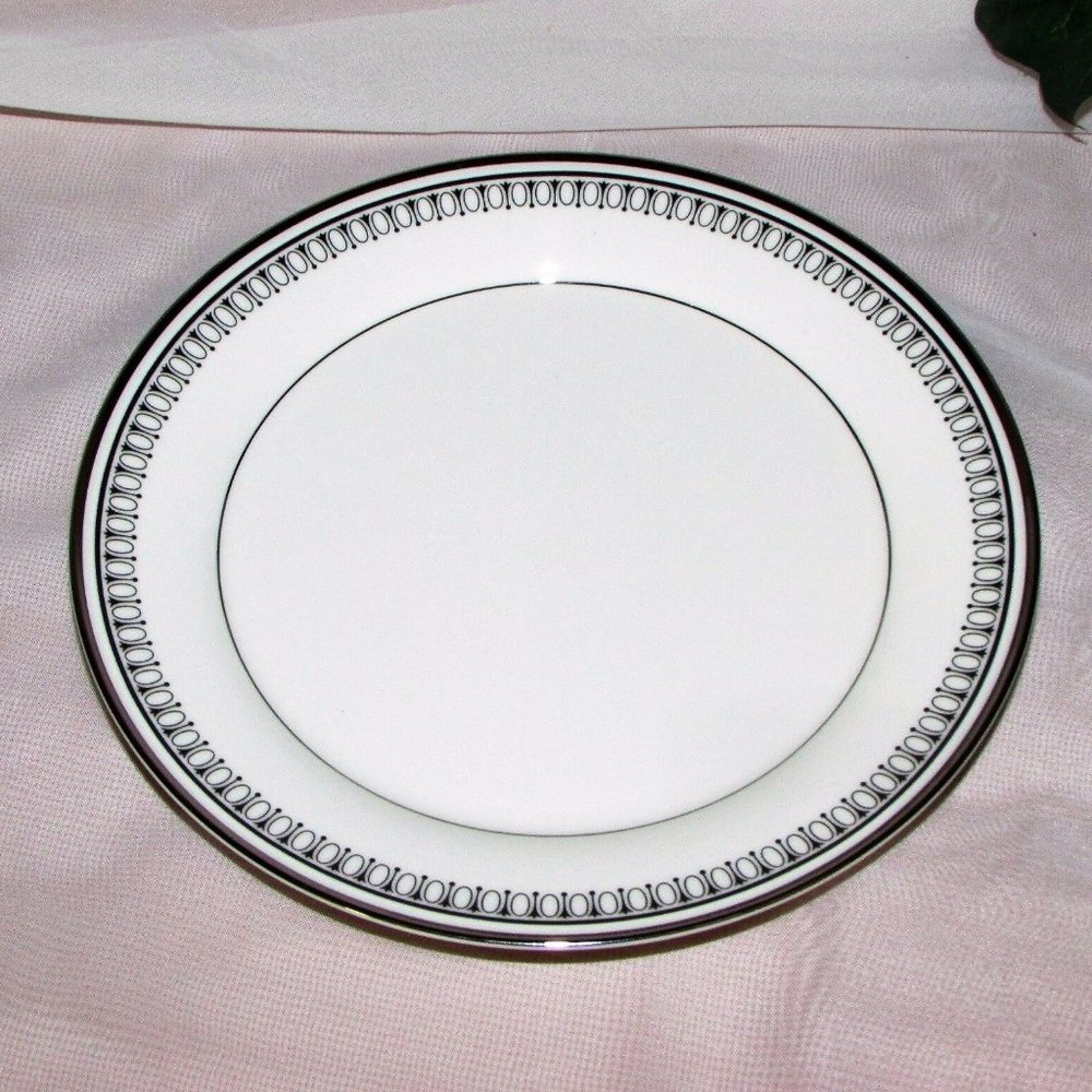 Mikasa Vintage Bone China SEVILLE Salad or Cake Plate Discontinued Dinnerware